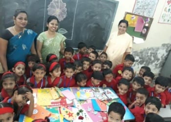 JR KG Greeting making Competition 18-19